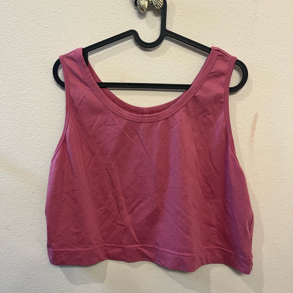 Amazon Essentials Women's Pink Crop Top